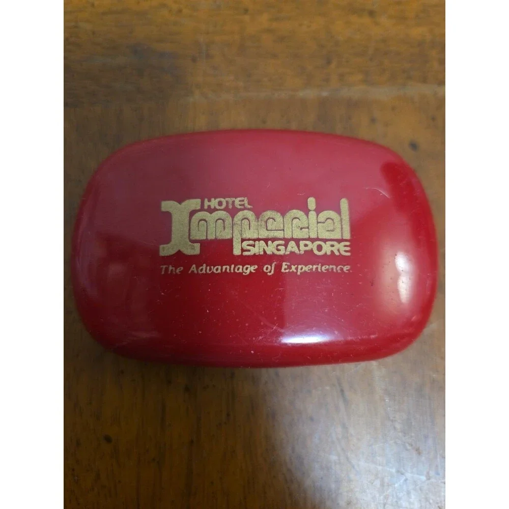 Hotel Imperial Singapore Soap in Plastic Travel Case Vintage New